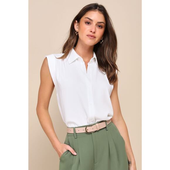 Lulus Chic Candidate White Collared Sleeveless Button-Up Top, Sz M - Picture 1 of 10
